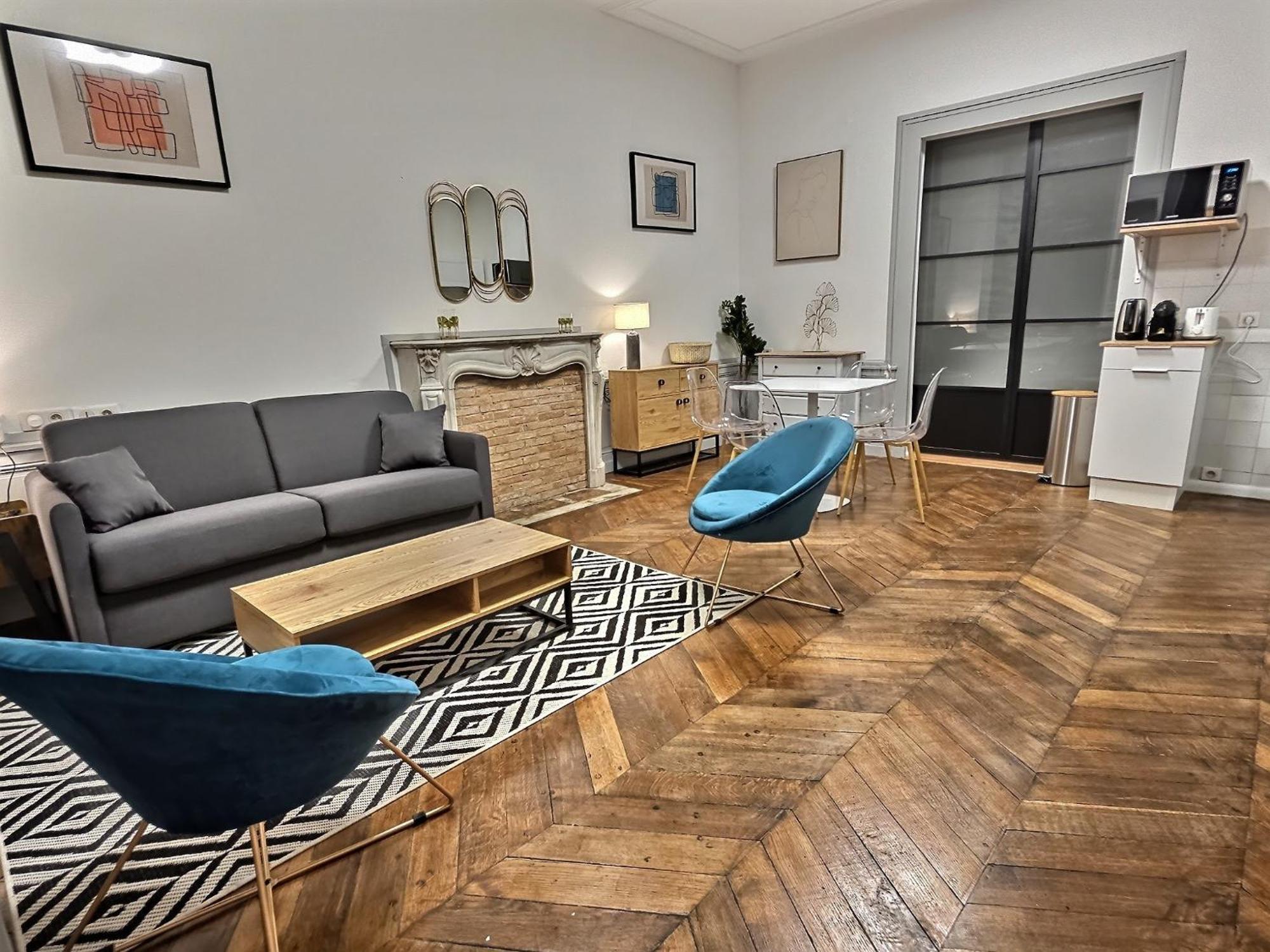 Superbe, T2 Spacieux 50m², Hypercentre, Neuf, Rdc Apartment *